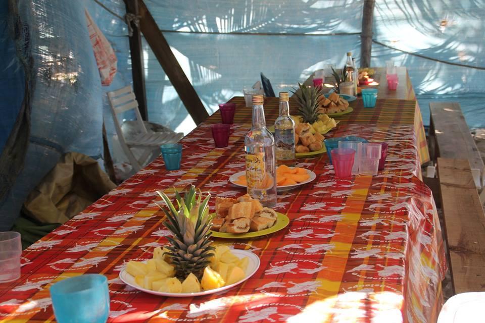 Repas pieds dans l'eau Pointe-à-Pitre